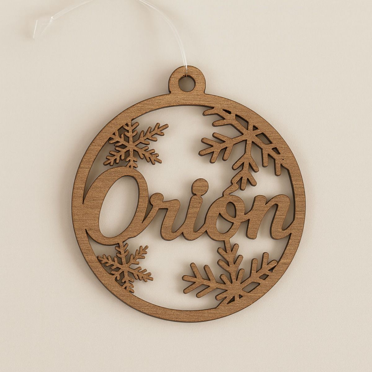 Bolas de navidad personalizadas en madera